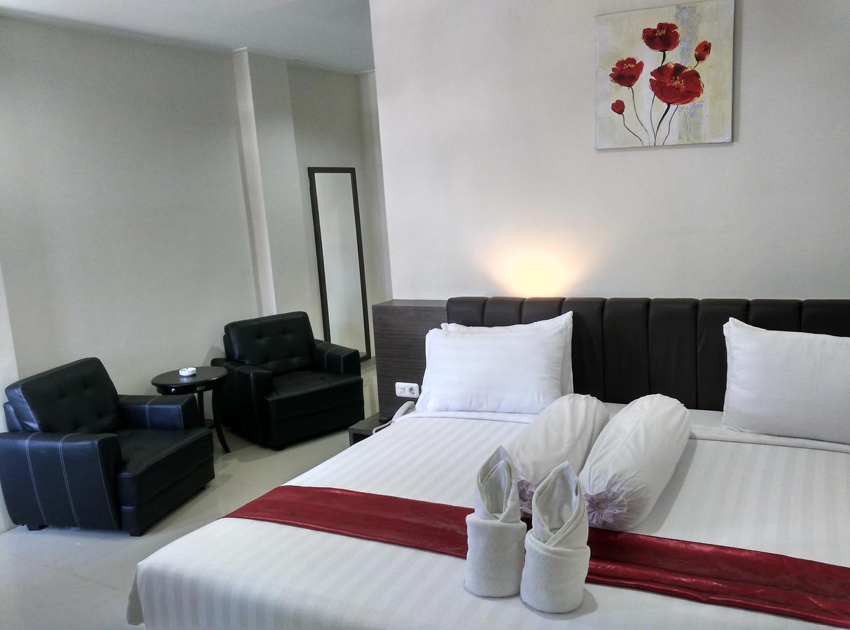 Grand Indobaru Hotel Selatpanjang Exteriör bild