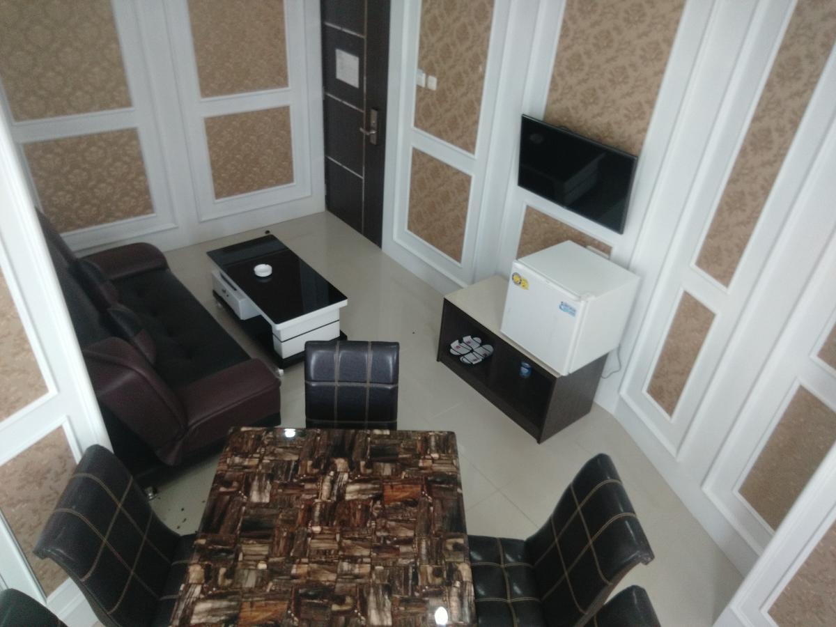 Grand Indobaru Hotel Selatpanjang Exteriör bild