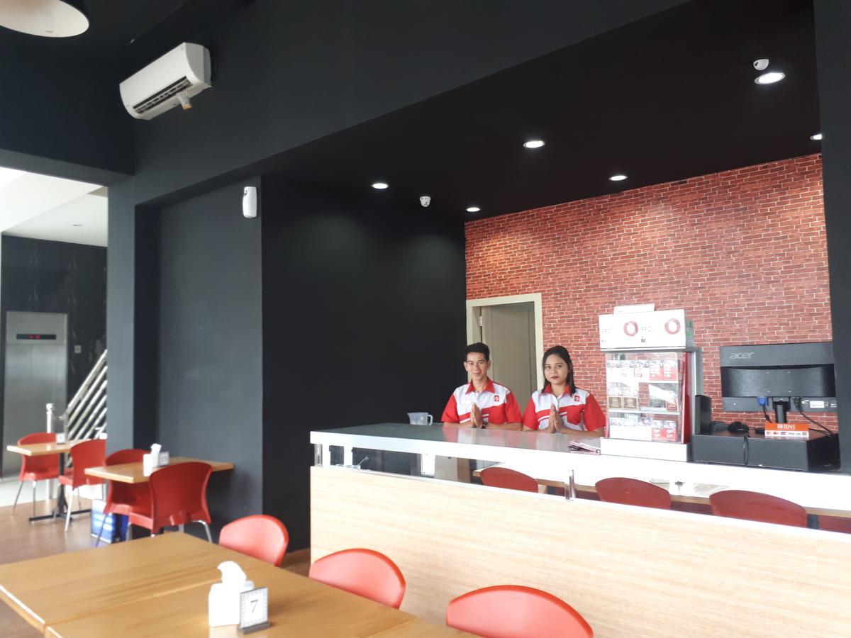 Grand Indobaru Hotel Selatpanjang Exteriör bild