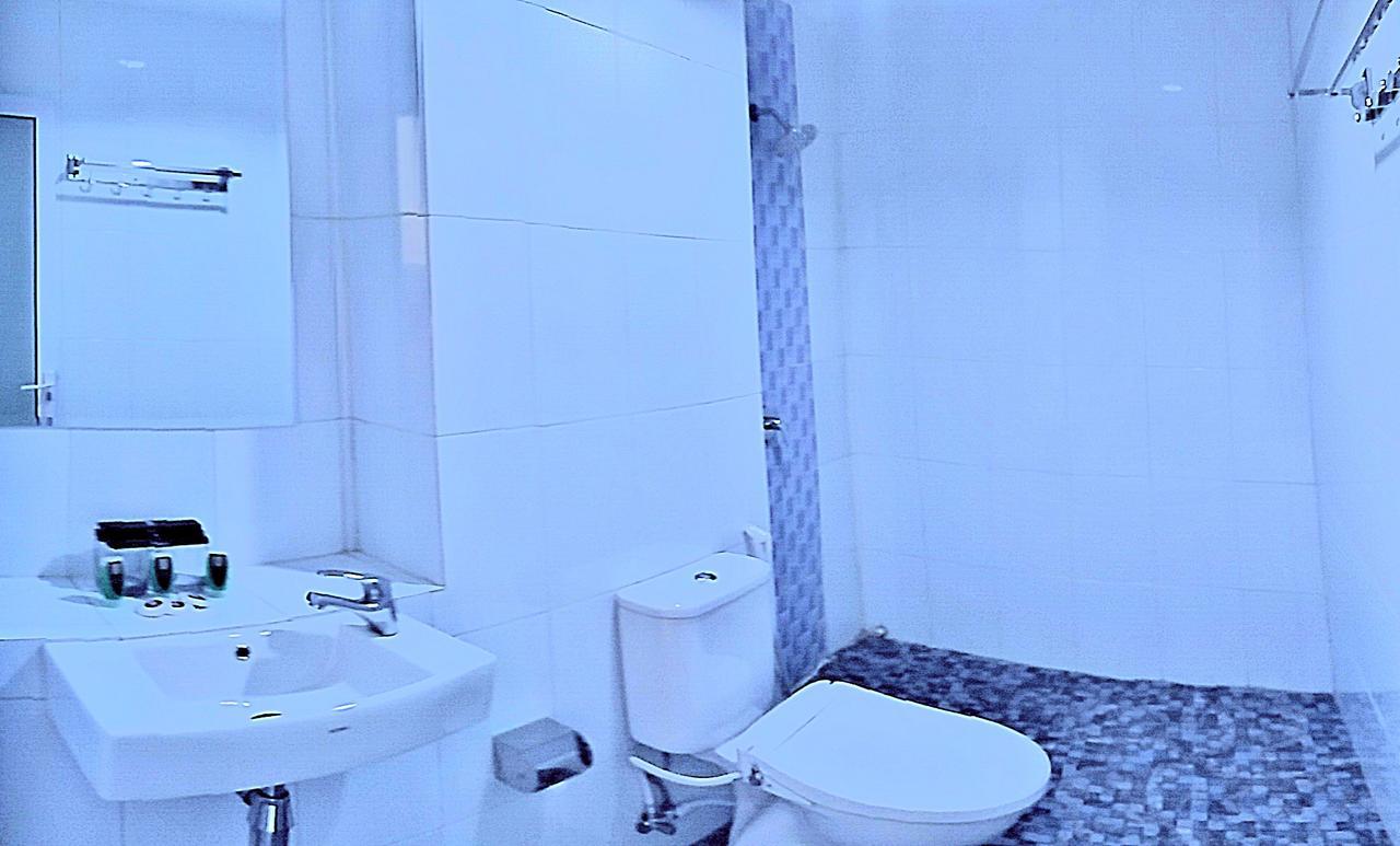 Grand Indobaru Hotel Selatpanjang Exteriör bild