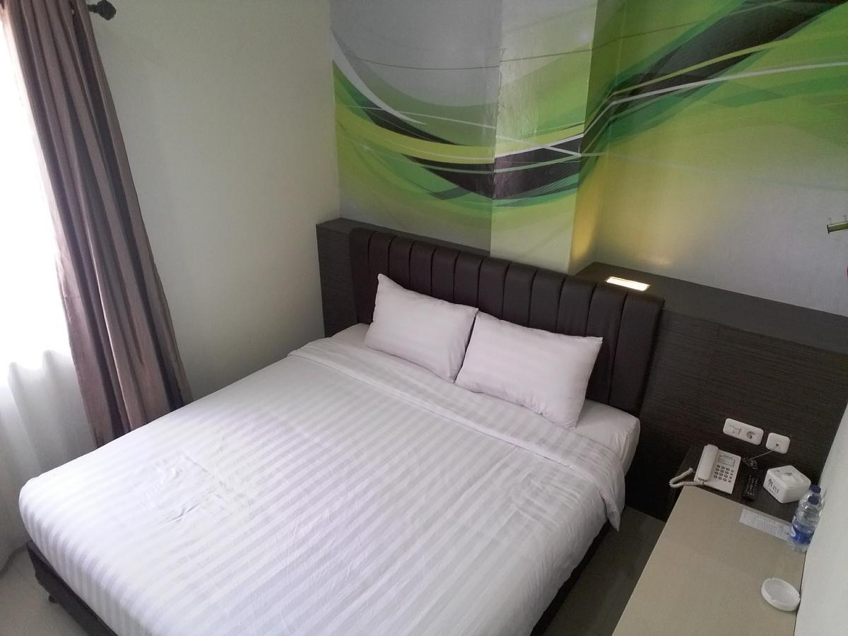 Grand Indobaru Hotel Selatpanjang Exteriör bild